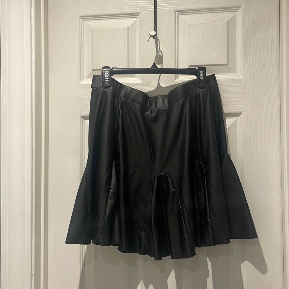 Shein curve pleather skirt SZ 1XL